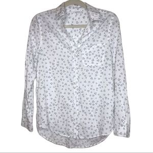 Beach lunch lounge white heart design shirt